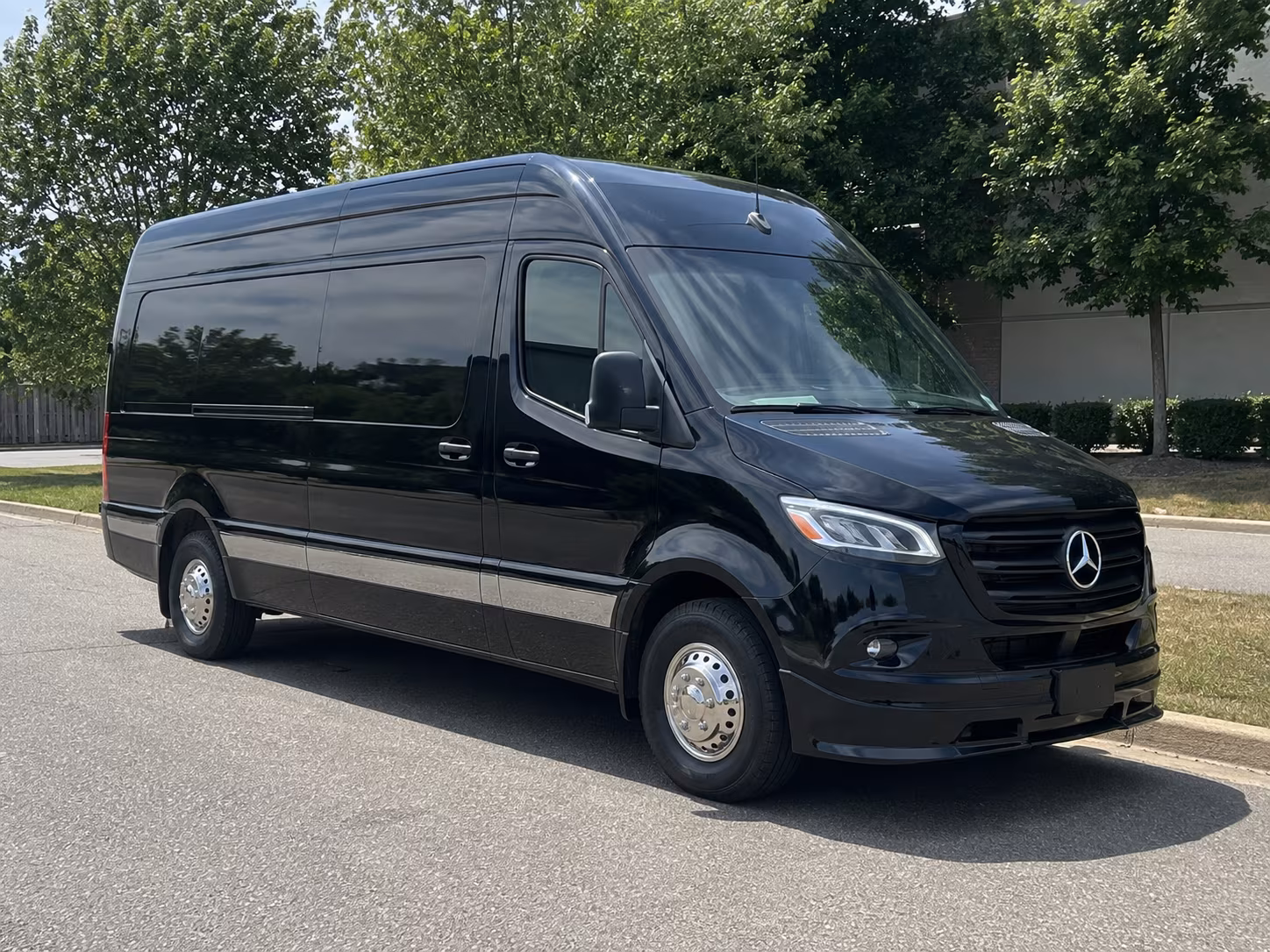 Charleston Airport Shuttle & Transportation party bus exterior