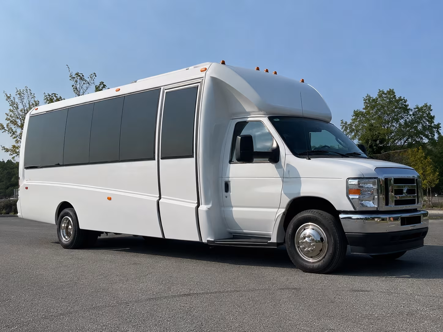 Charleston Birthday, Sweet 16, & Quinceañera Transportation group transportation