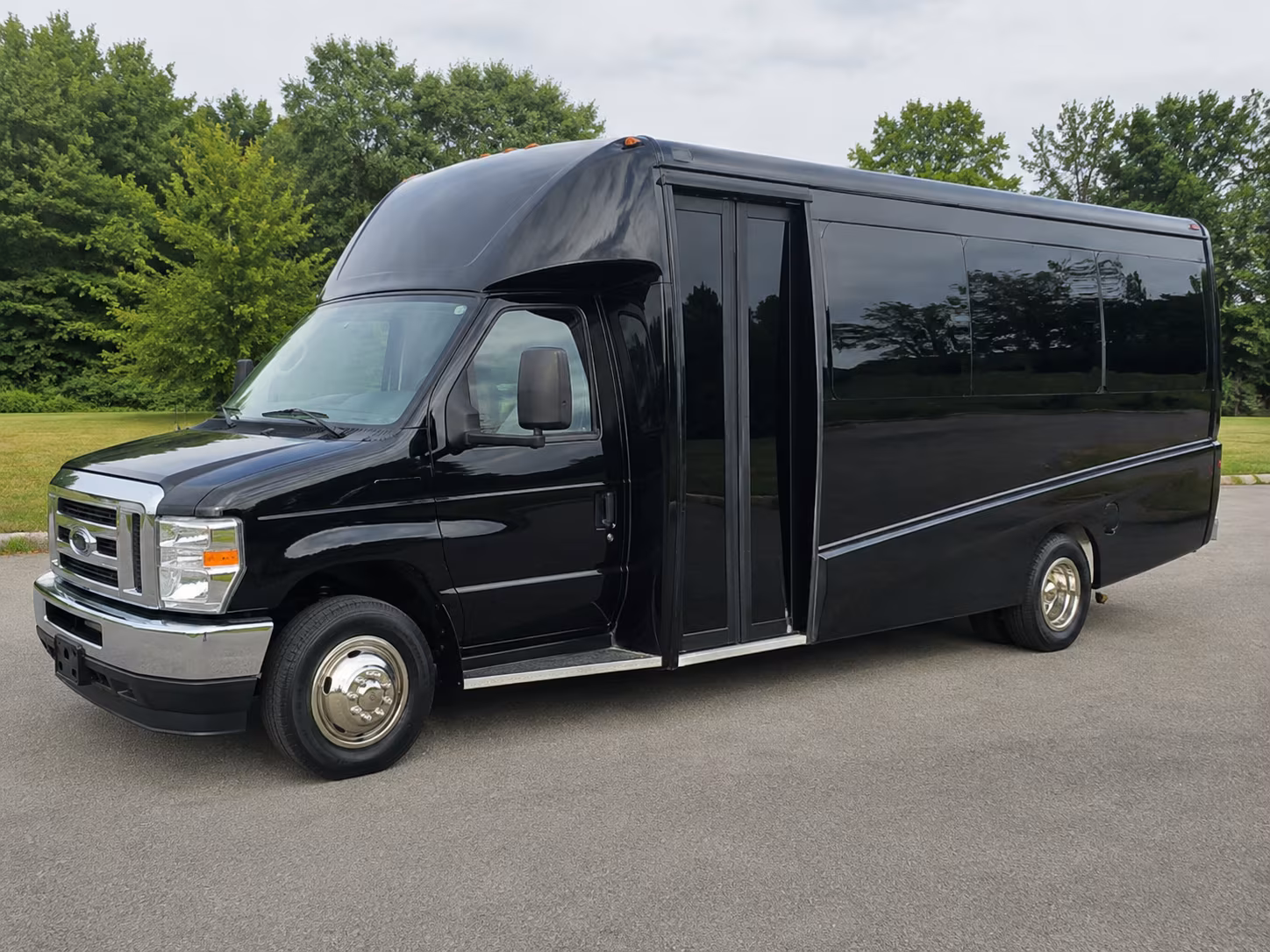 Charleston Wedding Transportation & Shuttle Service