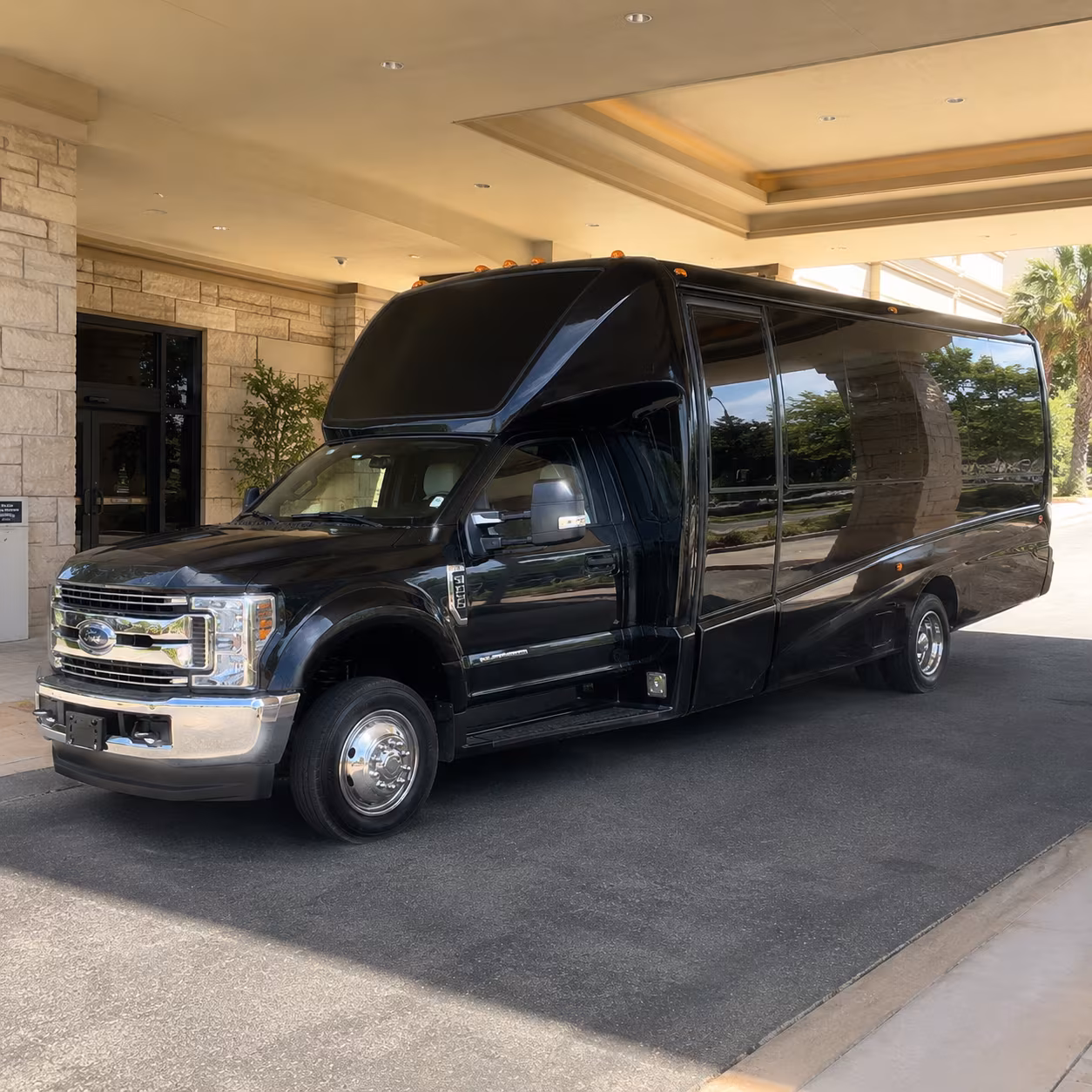 Charleston Winery Tour & Pub Crawl Transportation pickup coordination